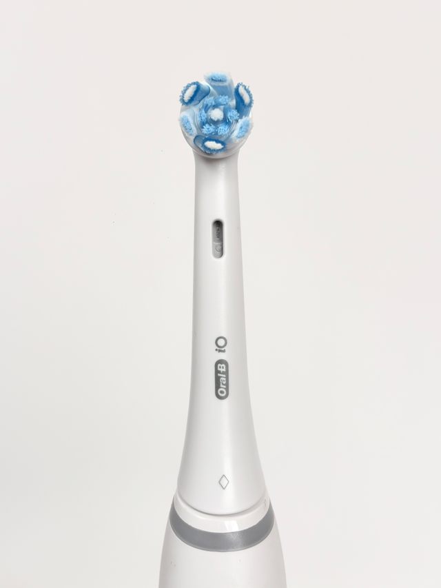 Đầu Bàn Chải Cao Cấp Oral B iO - Ultimate Clean