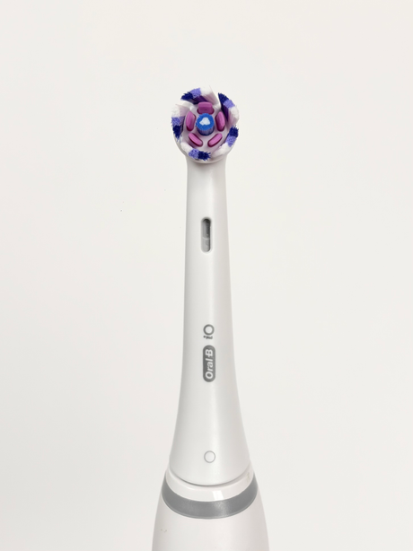 Đầu Bàn Chải Cao Cấp Oral B iO - Radiant White image